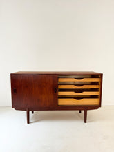 Load image into Gallery viewer, Deens Vintage Dressoir, Børge Mogensen