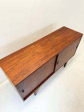 Load image into Gallery viewer, Deens Vintage Dressoir, Børge Mogensen