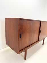 Load image into Gallery viewer, Deens Vintage Dressoir, Børge Mogensen