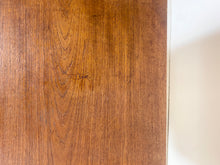 Afbeelding in Gallery-weergave laden, Teak Kastje