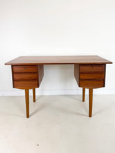 Load image into Gallery viewer, Deense Teak Bureau