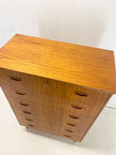Afbeelding in Gallery-weergave laden, Zweeds Tallboy Ladekast