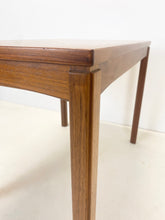 Afbeelding in Gallery-weergave laden, Teak Bijzettafel