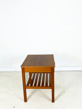 Afbeelding in Gallery-weergave laden, Vintage Nachtkastjes (set van 2)