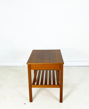 Afbeelding in Gallery-weergave laden, Vintage Nachtkastjes (set van 2)