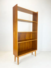 Afbeelding in Gallery-weergave laden, Teak Boekenkast uit Scandinavië