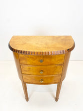 Load image into Gallery viewer, Berken Bijzetkastje / Halkastje