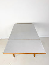Afbeelding in Gallery-weergave laden, Edsbyverken Keukentafel, uitschuifbaar