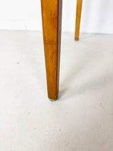 Afbeelding in Gallery-weergave laden, Edsbyverken Keukentafel, uitschuifbaar