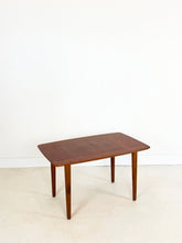 Afbeelding in Gallery-weergave laden, Teak Bijzettafel