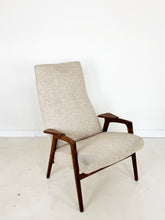 Load image into Gallery viewer, Leunstoel Ruster door Yngve Ekström voor Pastoe
