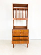 Load image into Gallery viewer, Vintage Wandkast / Platenkast 'Variett', Bertil Fridhagen voor Bodafors