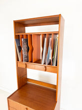 Load image into Gallery viewer, Vintage Wandkast / Platenkast 'Variett', Bertil Fridhagen voor Bodafors