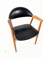 Load image into Gallery viewer, Black Leather Chair