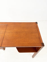 Afbeelding in Gallery-weergave laden, Teak Kaptafel / Bureautje