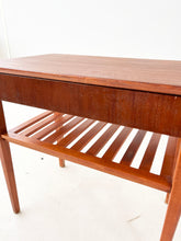 Afbeelding in Gallery-weergave laden, Vintage Nachtkastje