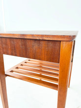 Afbeelding in Gallery-weergave laden, Vintage Nachtkastje