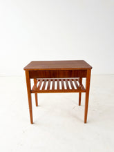 Afbeelding in Gallery-weergave laden, Vintage Nachtkastje