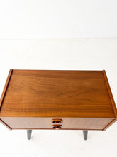 Afbeelding in Gallery-weergave laden, Vintage Nachtkastje