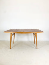 Load image into Gallery viewer, Teak Eettafel uit Zweden