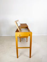 Afbeelding in Gallery-weergave laden, Vintage Kaptafel / Ladekast combi