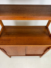 Afbeelding in Gallery-weergave laden, Hoge Teak Boekenkast (1/2)