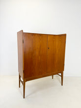 Afbeelding in Gallery-weergave laden, Scandinavische Teak Kast
