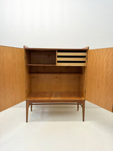 Afbeelding in Gallery-weergave laden, Scandinavische Teak Kast