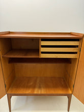 Afbeelding in Gallery-weergave laden, Scandinavische Teak Kast
