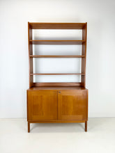 Afbeelding in Gallery-weergave laden, Teak Wandkast / Boekenkast uit Zweden