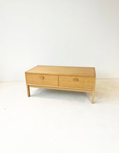 Afbeelding in Gallery-weergave laden, Laag tv-meubel / Ladekast, Ulferts