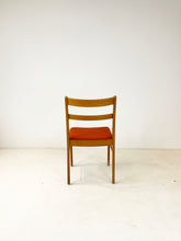 Afbeelding in Gallery-weergave laden, Zweedse Vintage Stoelen (set van 4)