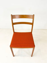 Afbeelding in Gallery-weergave laden, Zweedse Vintage Stoelen (set van 4)