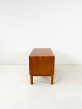 Afbeelding in Gallery-weergave laden, Lage Teak Opbergkast