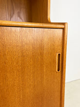 Afbeelding in Gallery-weergave laden, Vintage Scandinavische Wandmeubel