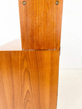 Afbeelding in Gallery-weergave laden, Scandinavische Vintage Boekenkast / Wandkast