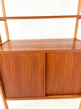 Afbeelding in Gallery-weergave laden, Bodafors Teak Boekenkast (sold separately)