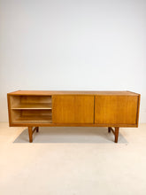 Load image into Gallery viewer, Erik Wørts Eiken Dressoir