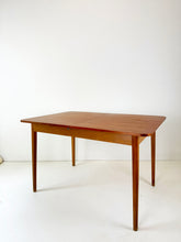 Afbeelding in Gallery-weergave laden, Teak Tafel, Uitschuifbaar