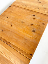 Afbeelding in Gallery-weergave laden, Karin Mobring Hangoortafel (jaren 70)