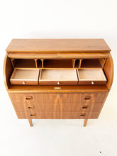 Load image into Gallery viewer, Vintage Scandinavische Secretaire