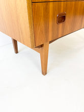 Load image into Gallery viewer, Vintage Scandinavische Secretaire