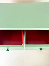 Afbeelding in Gallery-weergave laden, Opgeknapte Vintage Commode / Ladekast