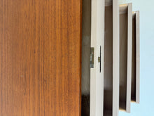 Afbeelding in Gallery-weergave laden, Opgeknapte Teak Vintage Ladekast
