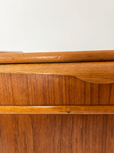 Load image into Gallery viewer, Scandinavisch Vintage Dressoir