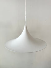 Afbeelding in Gallery-weergave laden, Heksenhoed Hanglamp van A/F Lyfa (1/2)