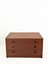 Afbeelding in Gallery-weergave laden, Lage Teak Ladekast
