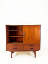 Afbeelding in Gallery-weergave laden, Deense Teak Highboard / Dressoir
