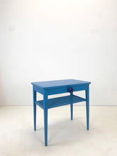 Afbeelding in Gallery-weergave laden, Geüpcycled Vintage Nachtkastje