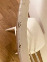 Afbeelding in Gallery-weergave laden, “Mademoiselle” Stoel door Ilmari Tapiovaara